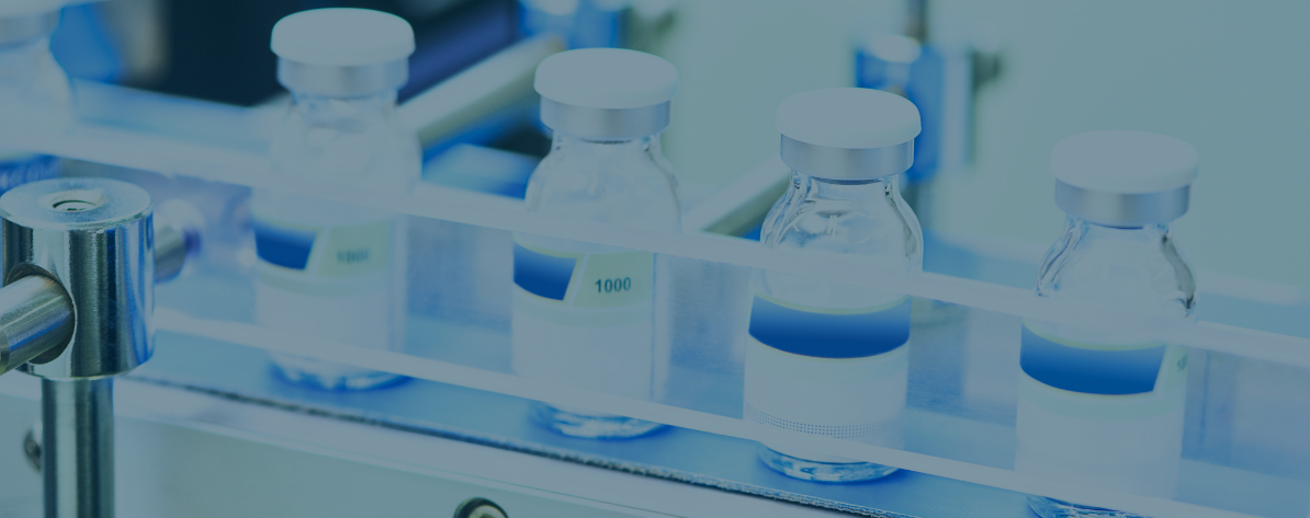 Foto von Arzneimitteln auf einer pharmazeutischen Produktionslinie in der Herstellung - MEGLA